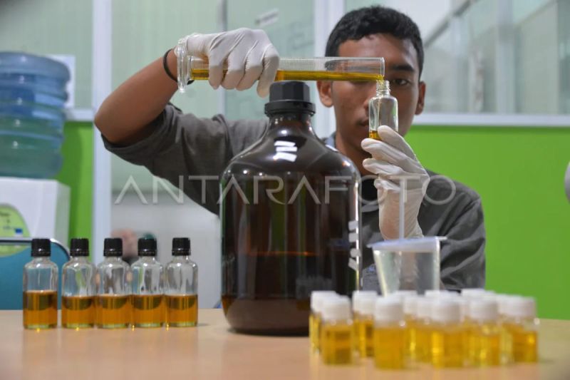 Minyak atsiri terapi